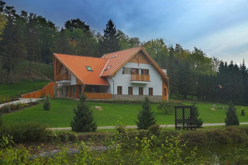 Aliret Vadaszhaz Ságvár Zewnętrze zdjęcie